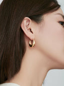 Luna Huggie Hoops -
